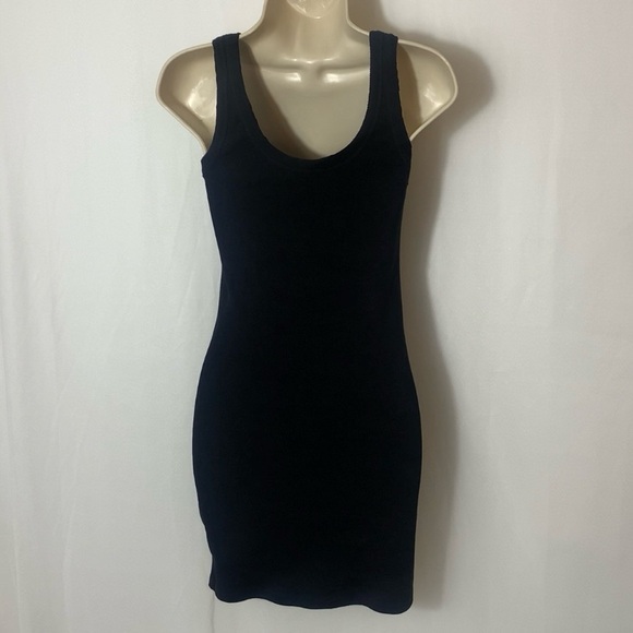 2 Dresses. Old Navy Black and White. Fashion Nova Black - Picture 13 of 15